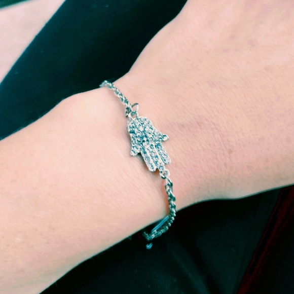 Silver Hasma Protection Bracelet! - Picture 3 of 9
